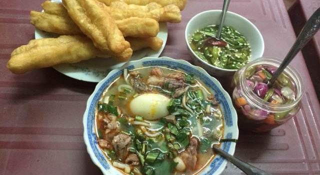 Quán khoa bánh canh xương má hàm (3)